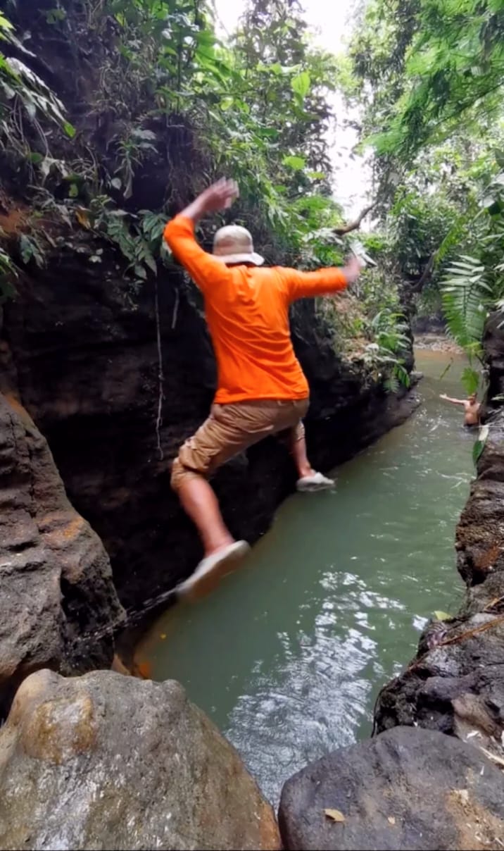 Trekking 3 Curug (Kelong, Lesung & Gentong)